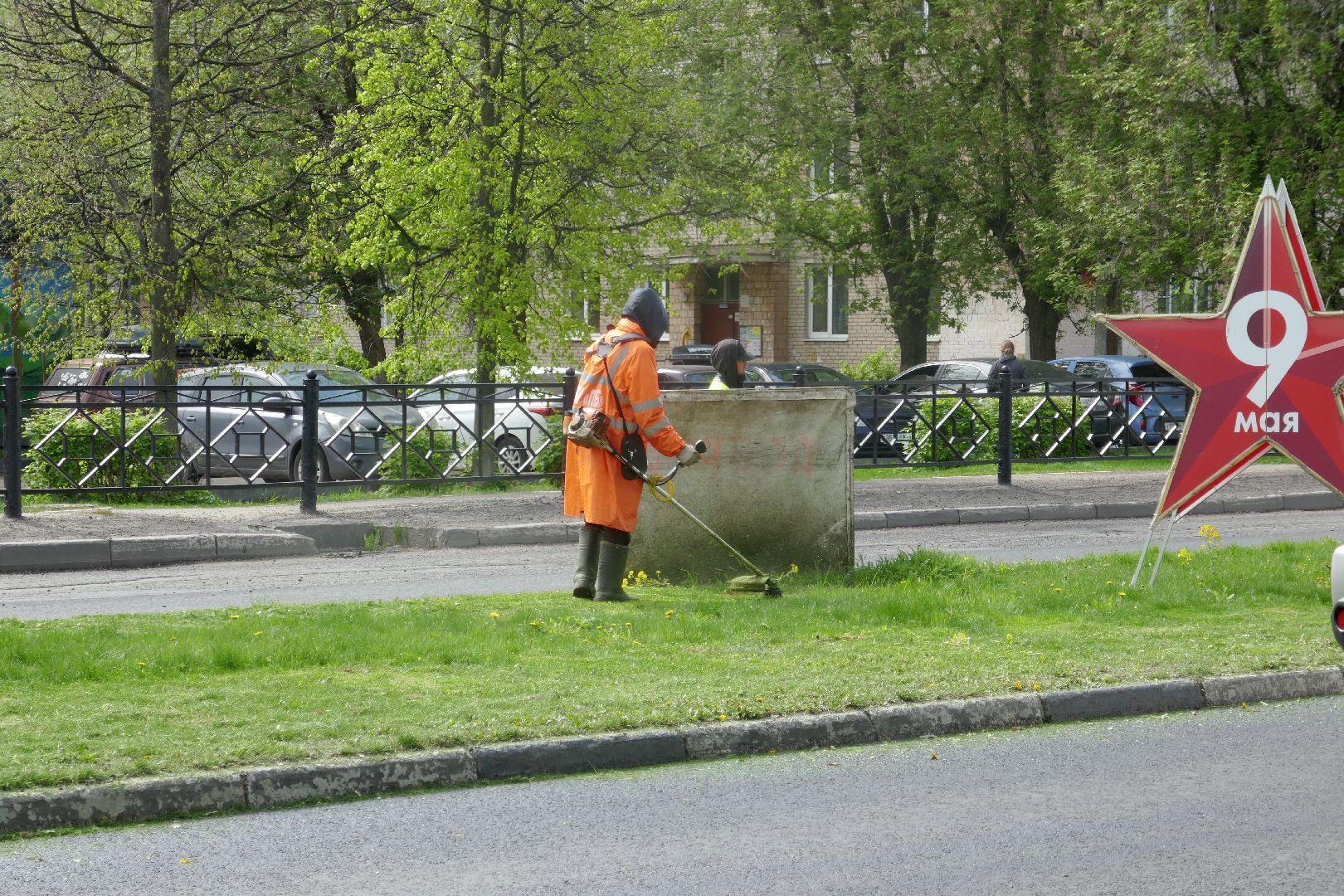 Подольск, покосили траву, благоустройство