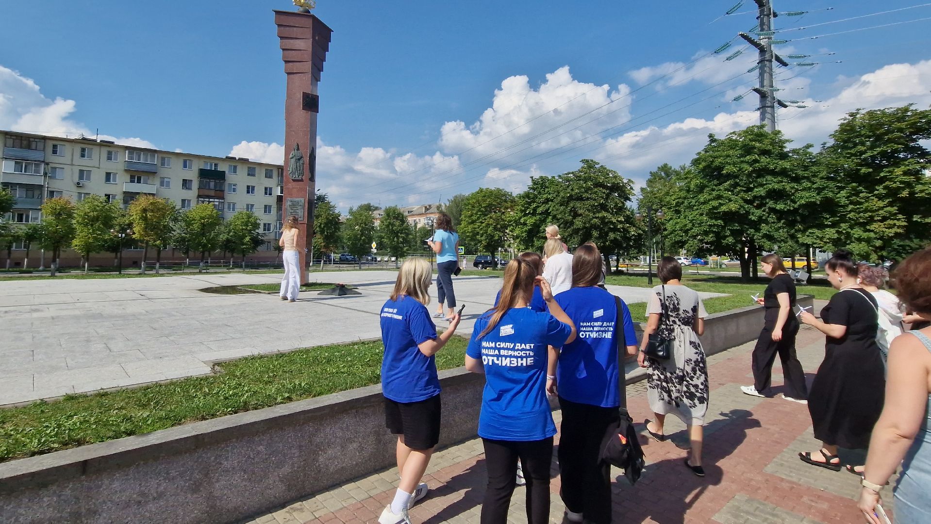 серпухов, площадь славы, бумажные журавли, серпуховские молодогвардейцы,