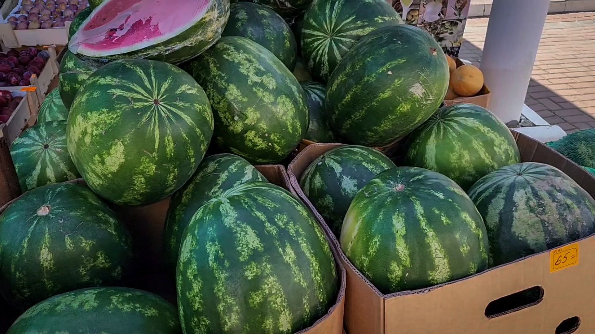 бронницы, Яяпродажа арбузов в бронницах, сезон бахчевых, сезон арбузов,сезон дынь,