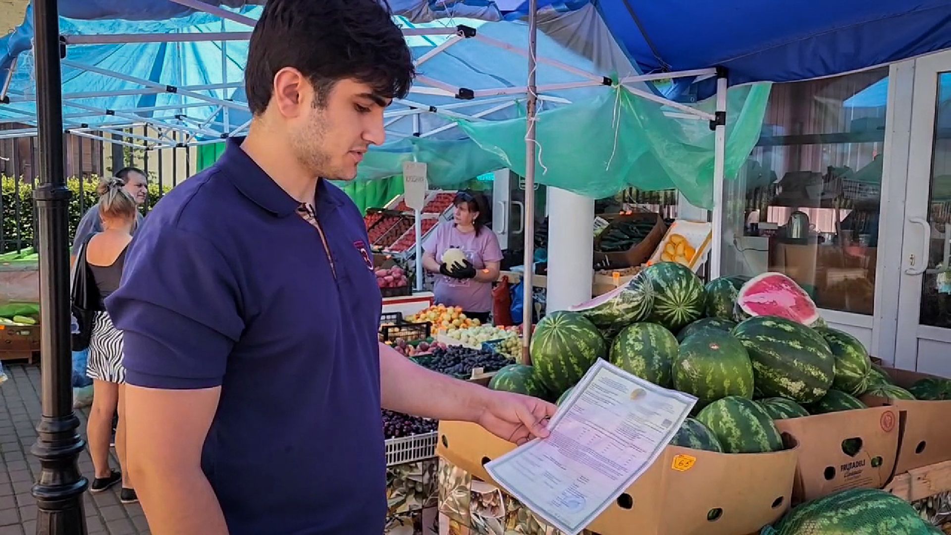 бронницы, Яяпродажа арбузов в бронницах, сезон бахчевых, сезон арбузов,сезон дынь,