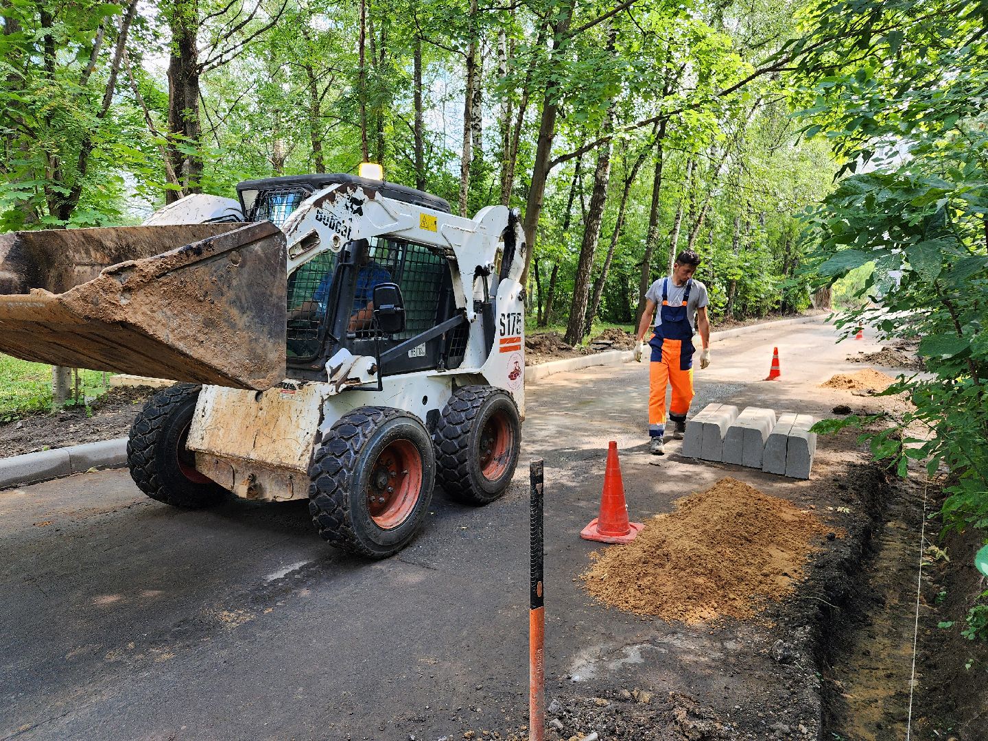 фрязино, благоустройство двора, комплексное благоустройство, бордюры,