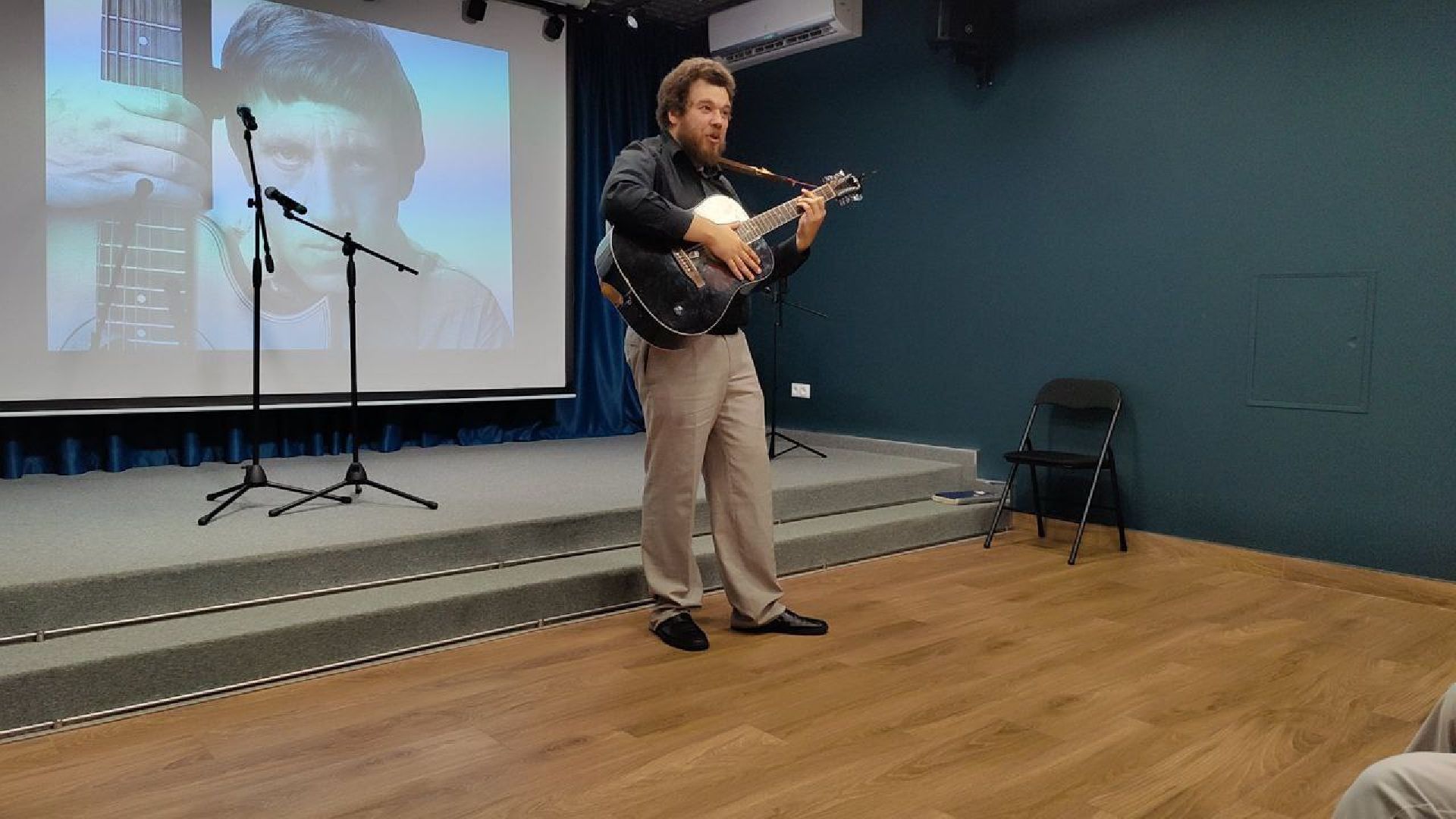 долгопрудный, высоцкий, день памяти высоцкого, библиотека, читатели , гитара,