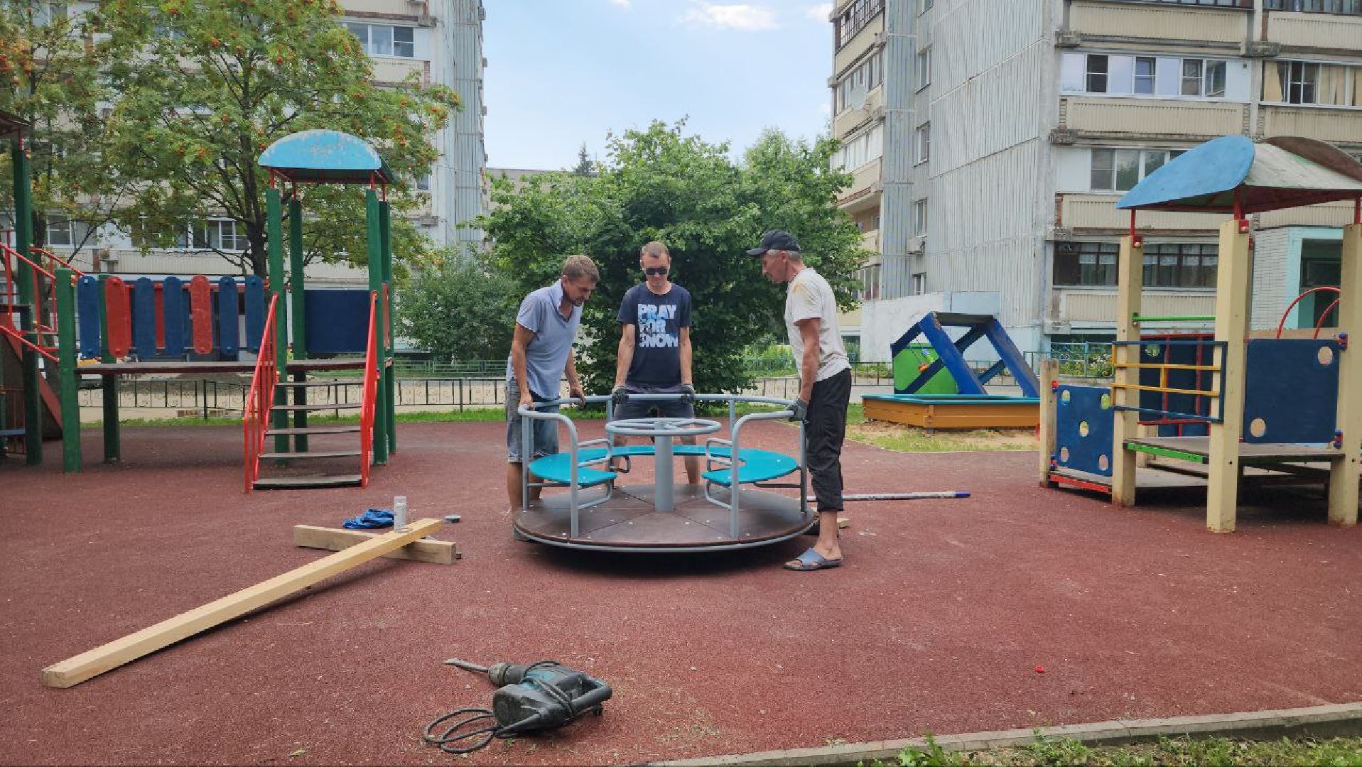 Карусель , Песочница, Лобня, детская площадка,