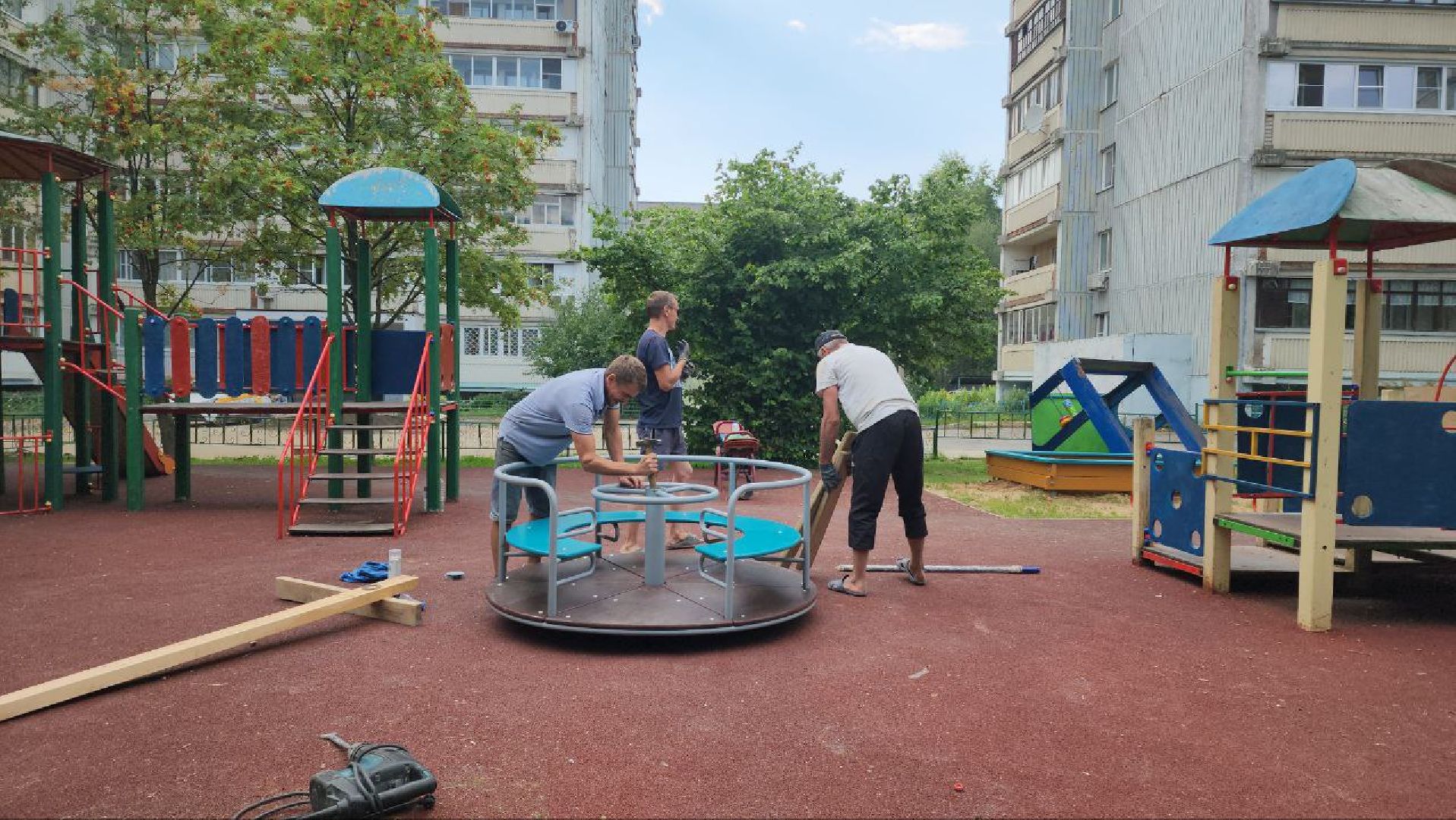 Карусель , Песочница, Лобня, детская площадка,