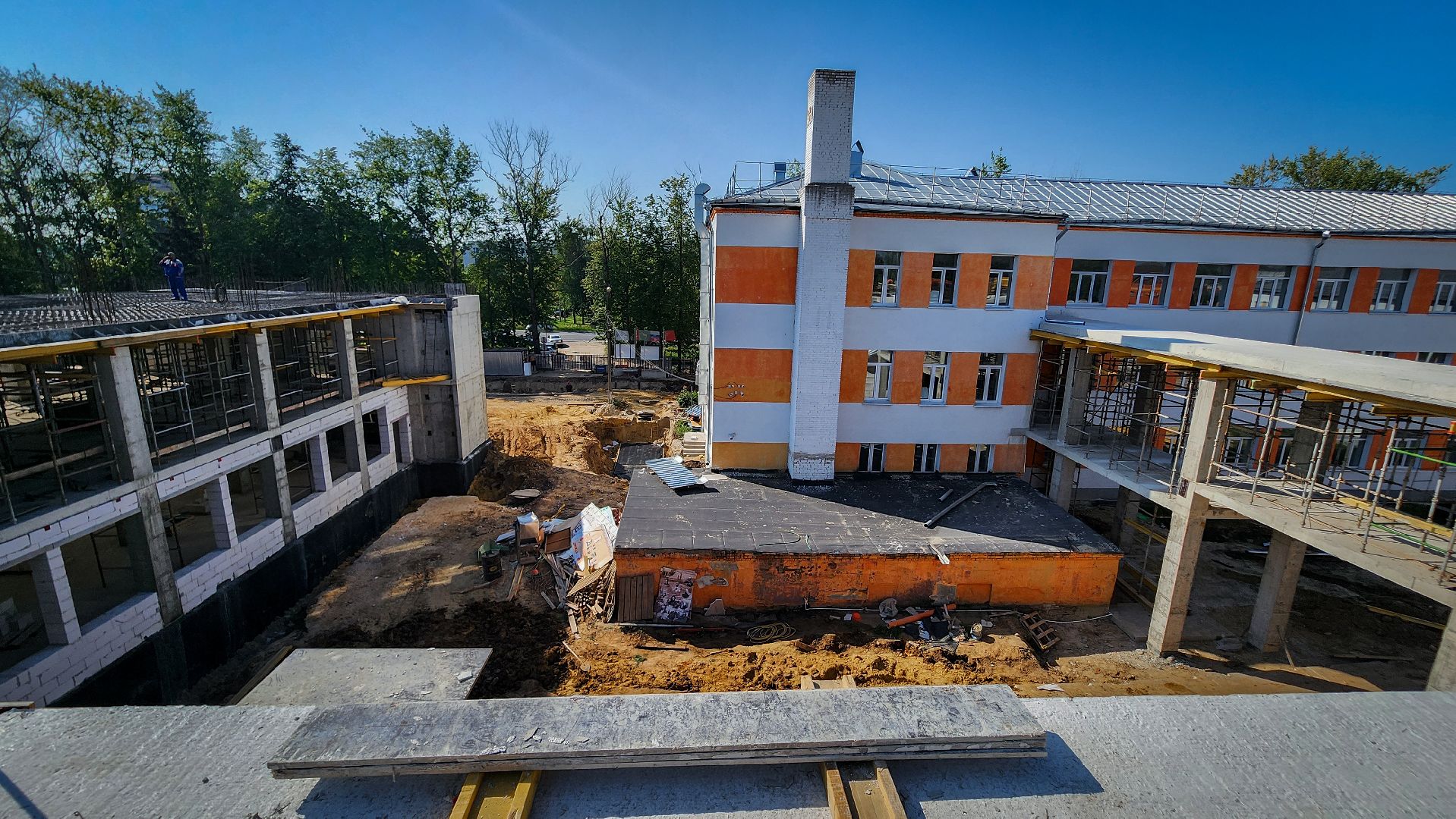 бронницы, строительство пристройки к лицею, монолитные работы, новый корпус лицея в бронницах,