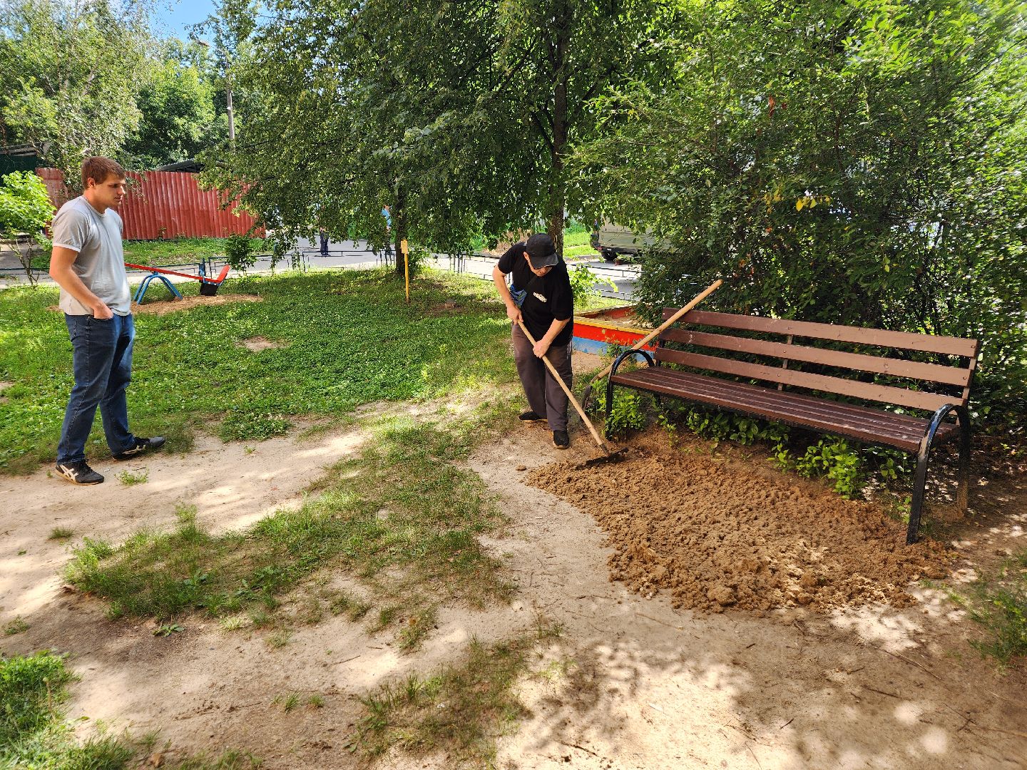 чехов, улица чехова 4, детская площадка, восстановление покрытия, благоустройство, уборка мусора, покос травы, обрезка веток, обращения жителей, портал добродел, мбу чеховское благоустройство,