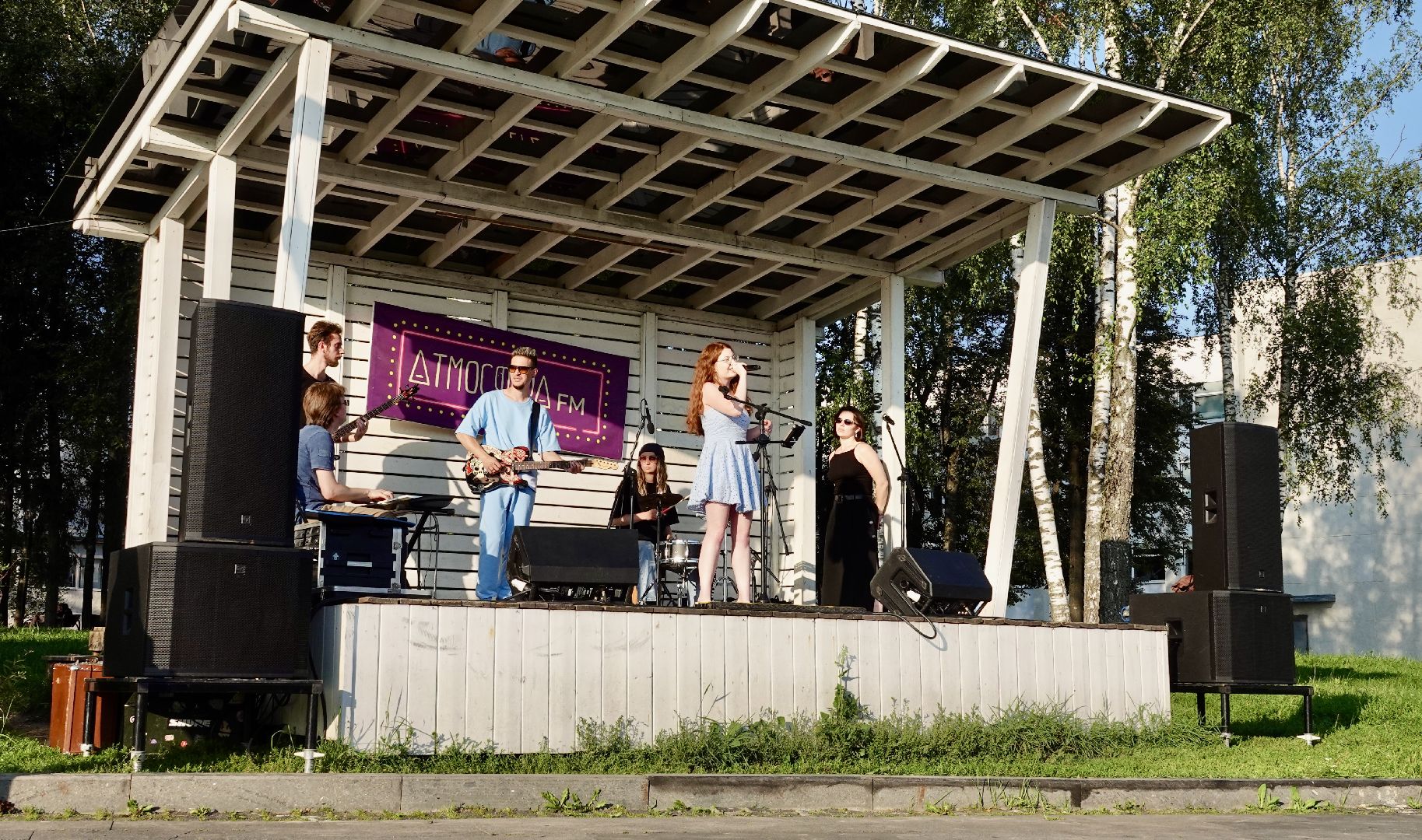 музыка, творчество , сергиево-посадский городской округ, сергиев посад, пешеходная зона , дорога к храму, атмосфера фм , культура , молодежь ,