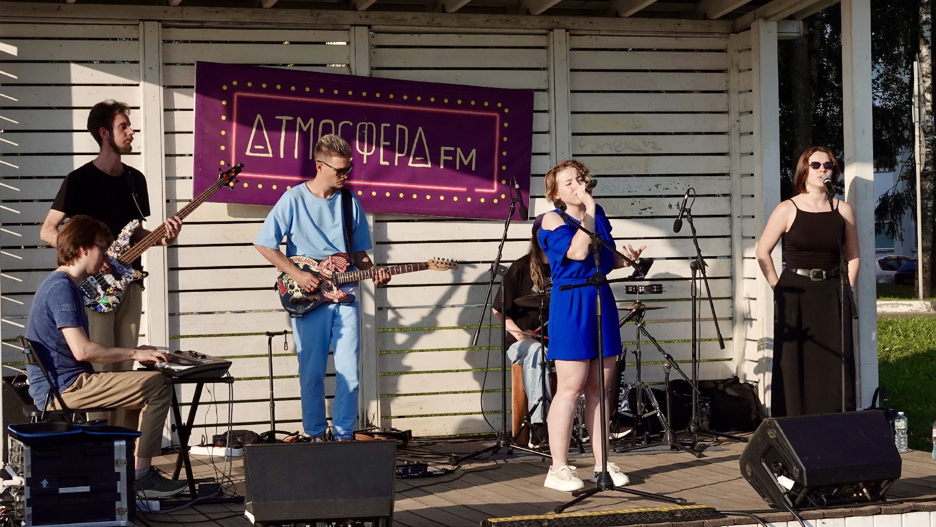 музыка, творчество , сергиево-посадский городской округ, сергиев посад, пешеходная зона , дорога к храму, атмосфера фм , культура , молодежь ,