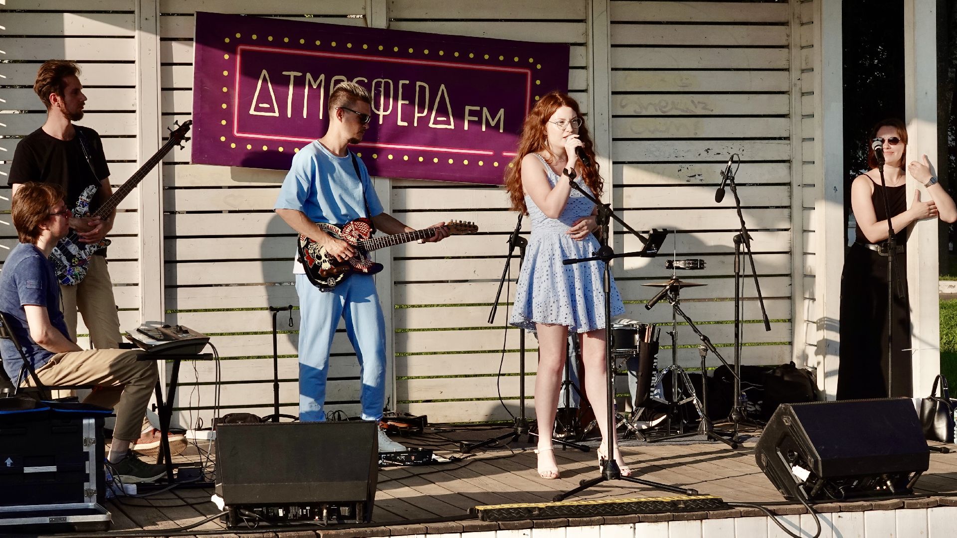 музыка, творчество , сергиево-посадский городской округ, сергиев посад, пешеходная зона , дорога к храму, атмосфера фм , культура , молодежь ,