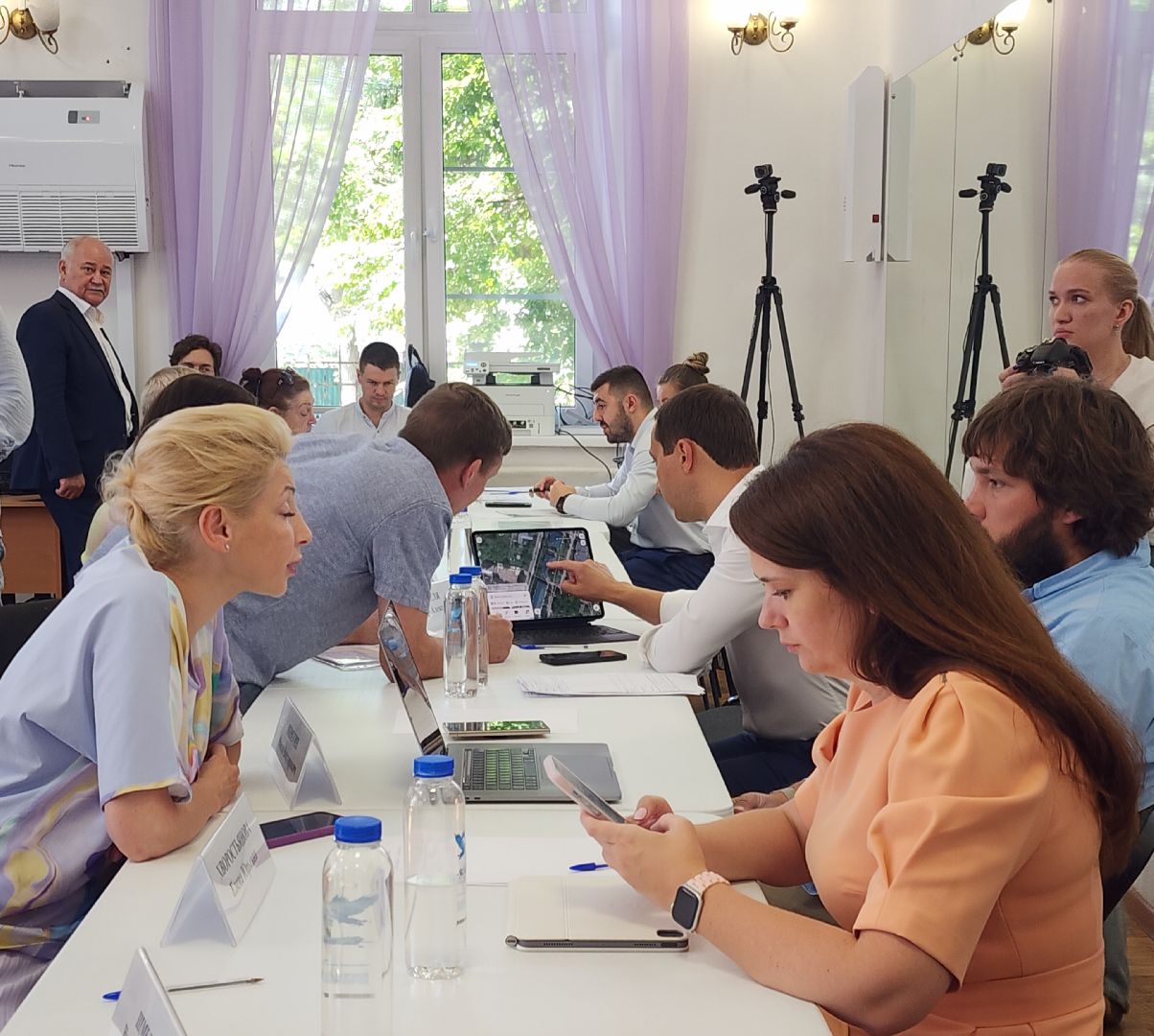 Спорт, Выездная администрация , Личный прием , Общество ,