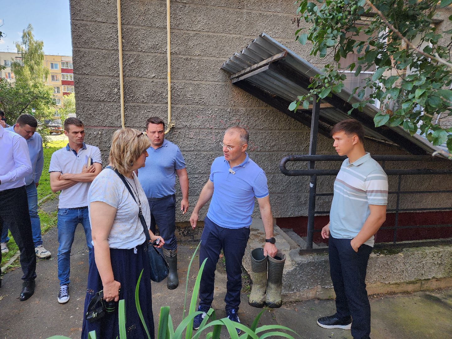 Чехов, депутат госдумы рф, александр коган, встреча с жителями, обращения жителей, переход домов в другую ук, проблемы жкх, подвалы, кровля, уборка подъездов и дворов, мбу чеховское благоустройство, госжилинспекция,