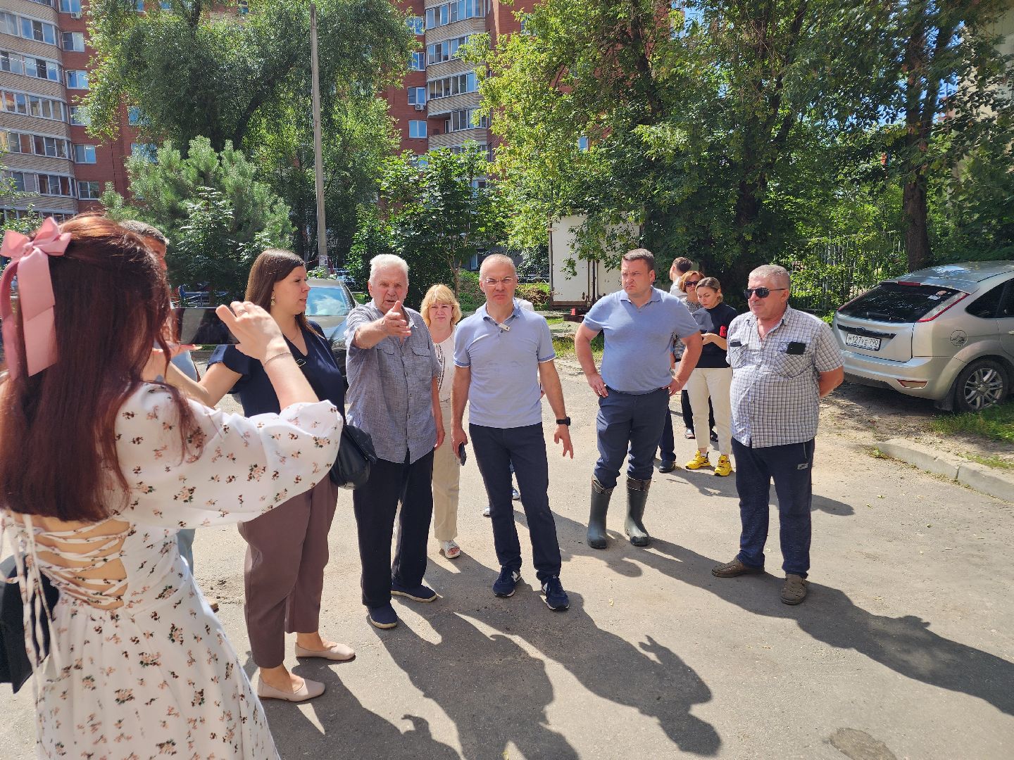 Чехов, депутат госдумы рф, александр коган, встреча с жителями, обращения жителей, переход домов в другую ук, проблемы жкх, подвалы, кровля, уборка подъездов и дворов, мбу чеховское благоустройство, госжилинспекция,