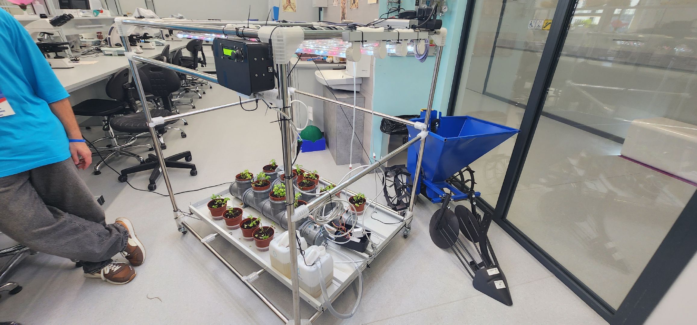 долгопрудный, технопарк физтех-лицея, международная смена, агротехнологии, гидропонная установка, микроклональное размножение растений,растения из пробирки,