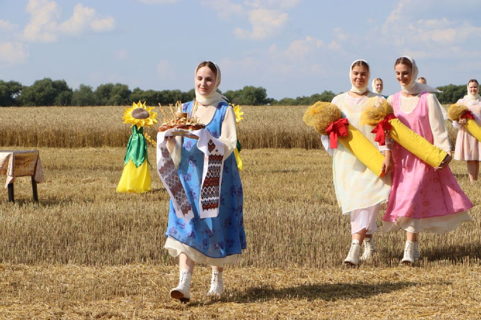 праздник первого снопа,  серебряные пруды, Якимовка, Уборочная 2025,