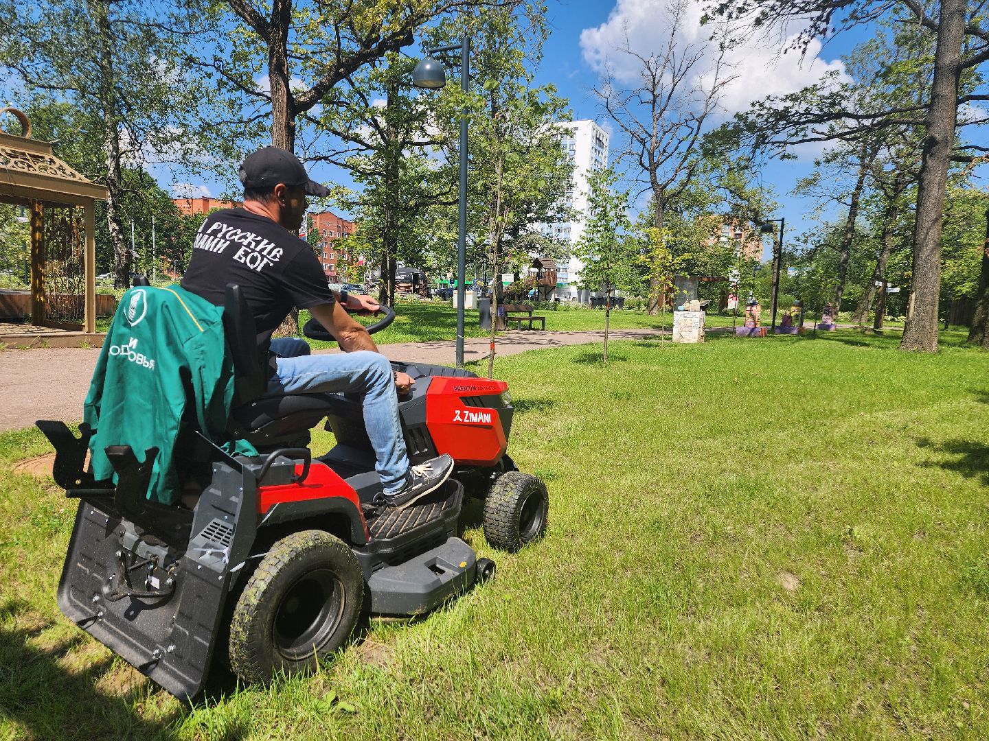 фрязино, лесопарк, садовая техника, покос травы,