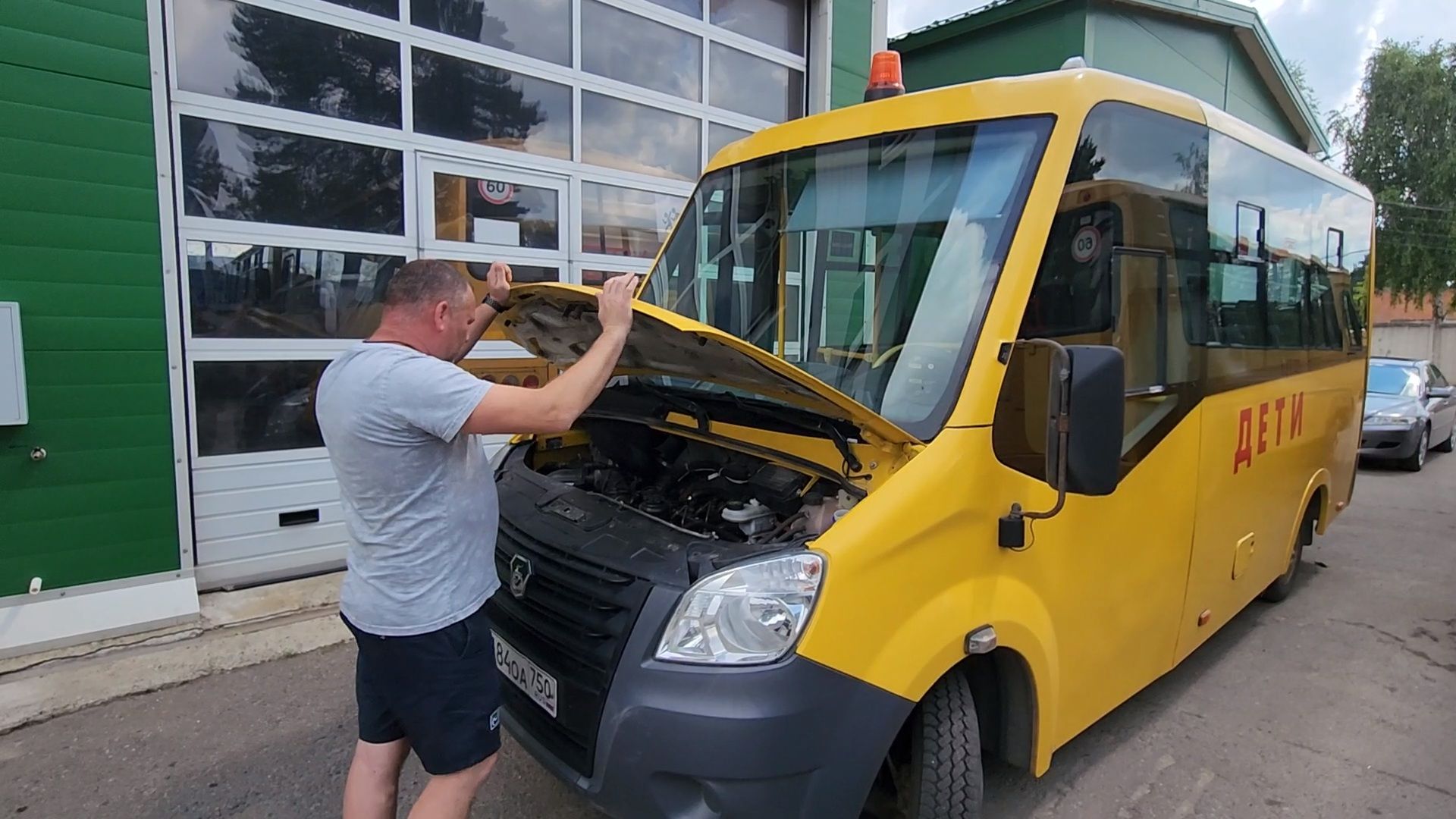 чехов, школьные автобусы, ремонт, техобслуживание, хранение, подготовка к новому учебному году, перевозка школьников, маршруты, администрация чехова, управление образования, компания автотранссервис-16,