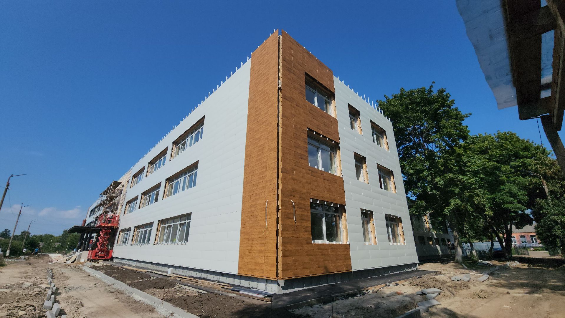 Луховицы, Капитальный ремонт школы во Фруктовой,