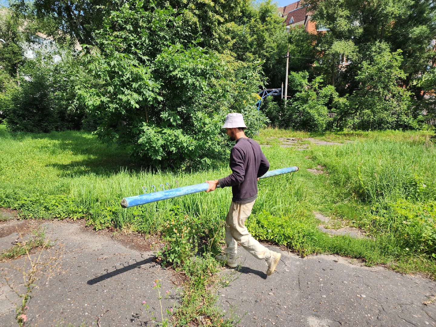 чехов,  улица чехова 8а, гимназия 2, пристройка на 550 мест, строительство, реконструкция, демонтажные работы, удаление старых конструкций, ликвидация второй смены, госпрограмма московской области,  губернатор подмосковья, согласование проекта, школьное поле, застройка, новый корпус,