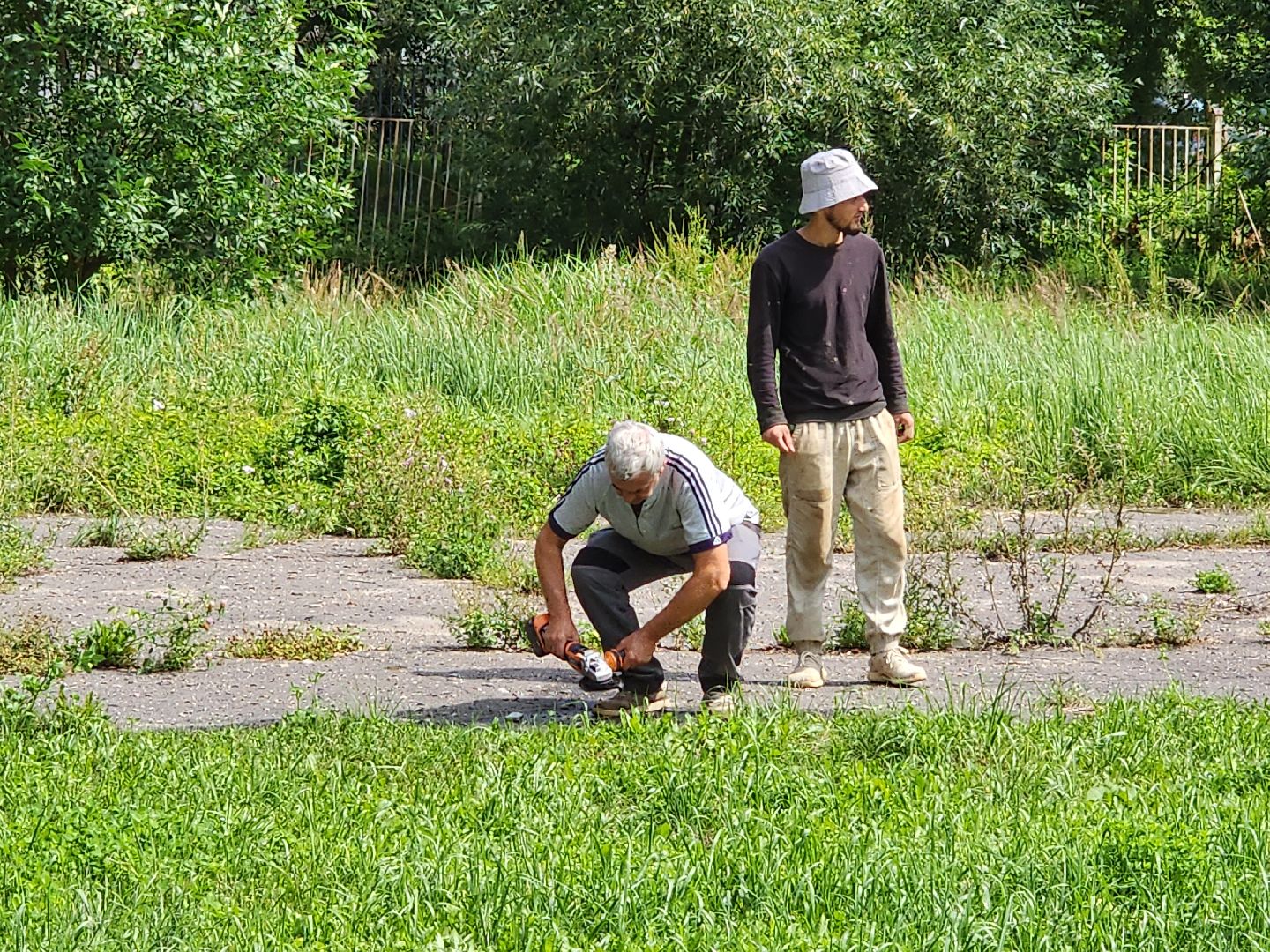 чехов,  улица чехова 8а, гимназия 2, пристройка на 550 мест, строительство, реконструкция, демонтажные работы, удаление старых конструкций, ликвидация второй смены, госпрограмма московской области,  губернатор подмосковья, согласование проекта, школьное поле, застройка, новый корпус,