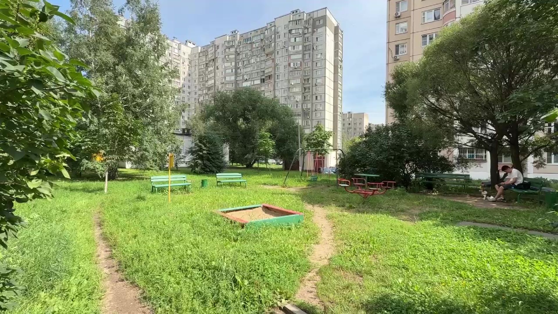 Реутов, каштановый сквер, деревья, благоустройство,