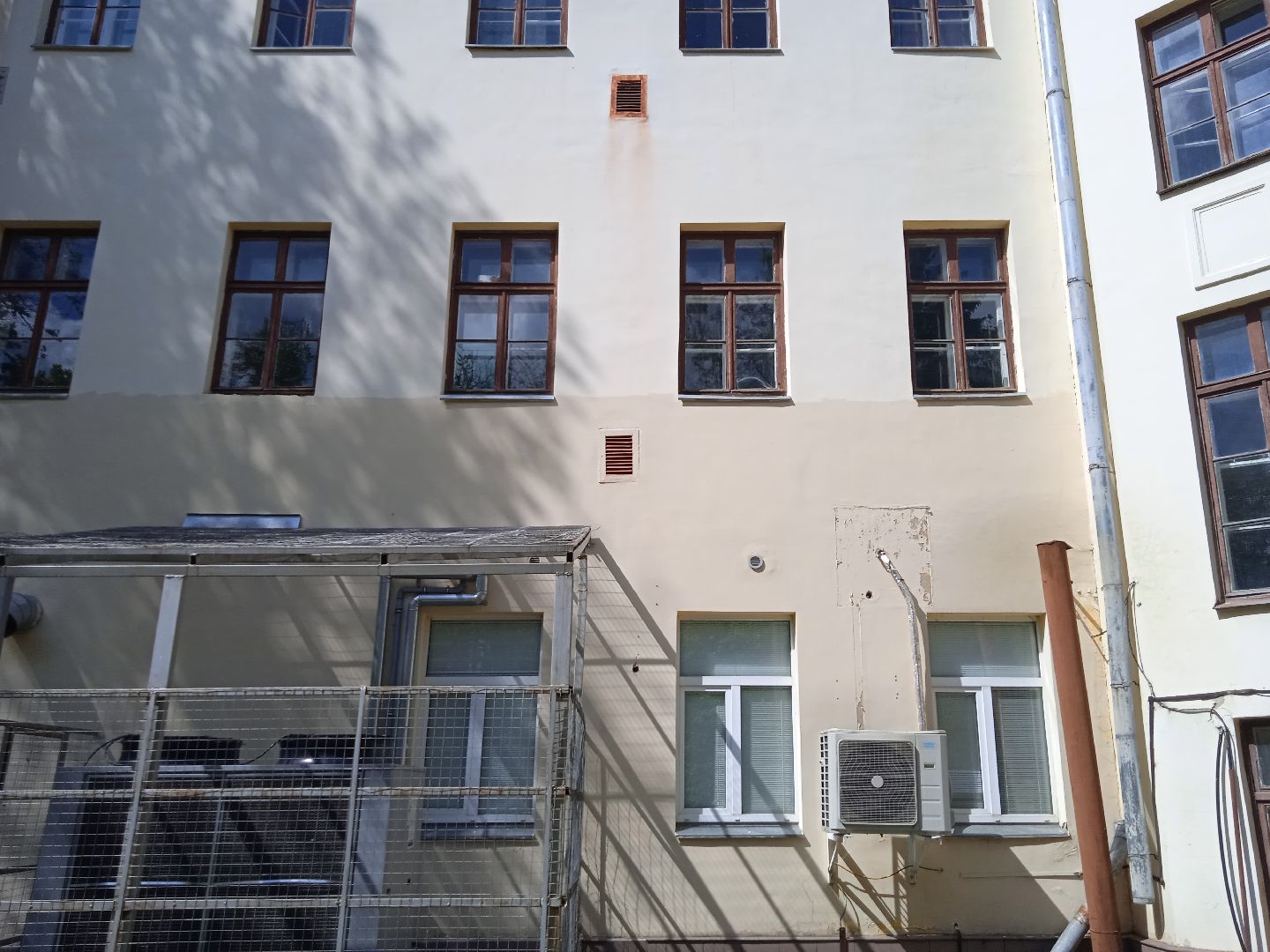 ГКБ, городская, клиническая, больница, терапевтический, корпус, вход, ремонт