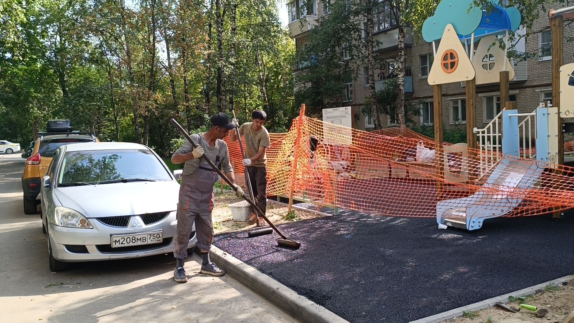 детская  площадка, лобня, двор,