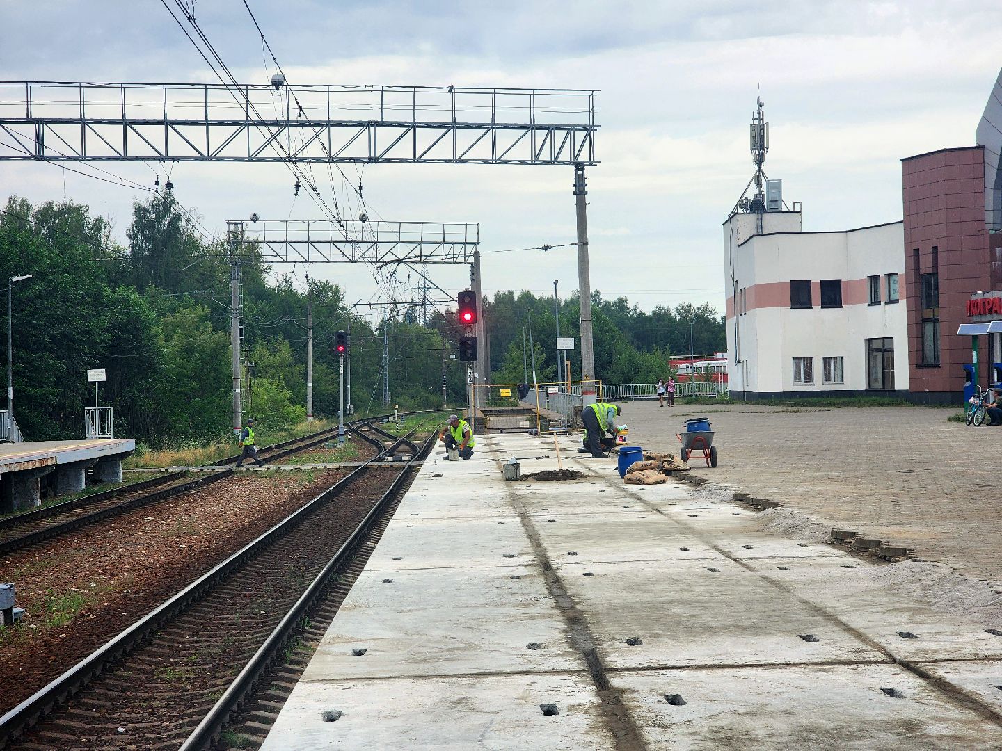 дубна, вокзал, большая волга, ремонт перрона,