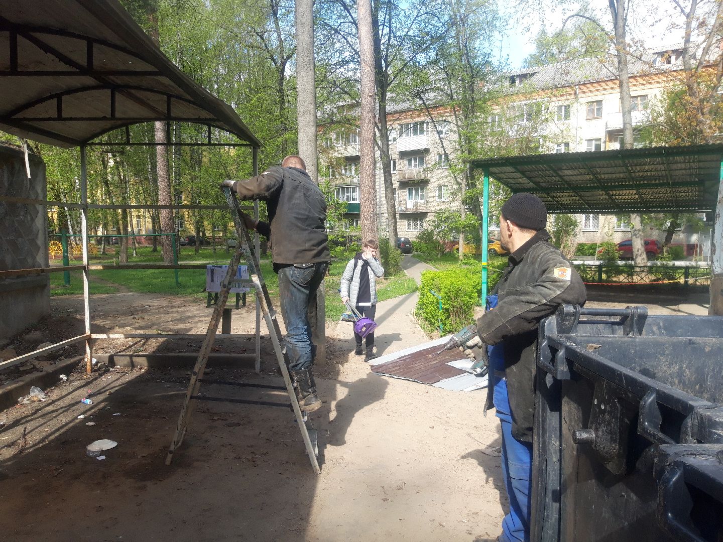 двор, доброе дело,