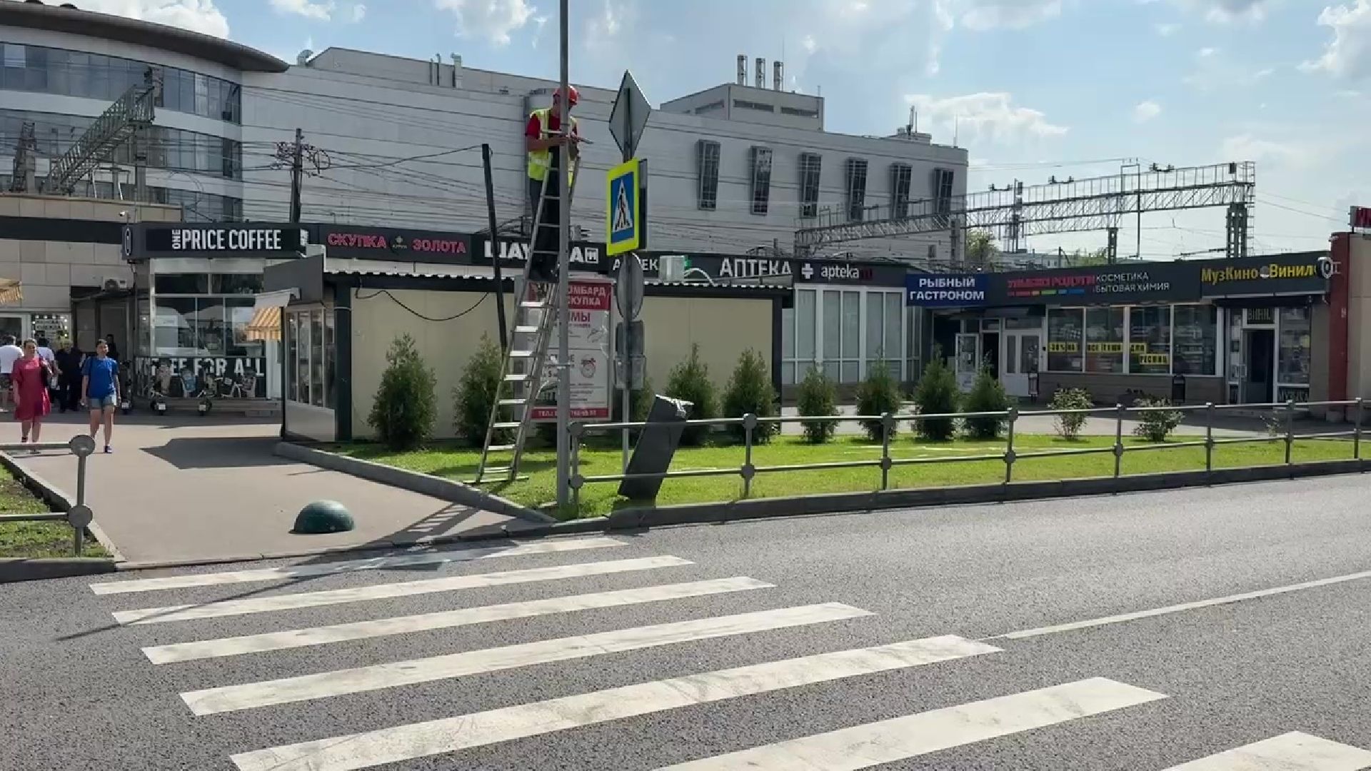 Реутов, сваетофор, движение, пешеходы, автомобилисты, ПДД,