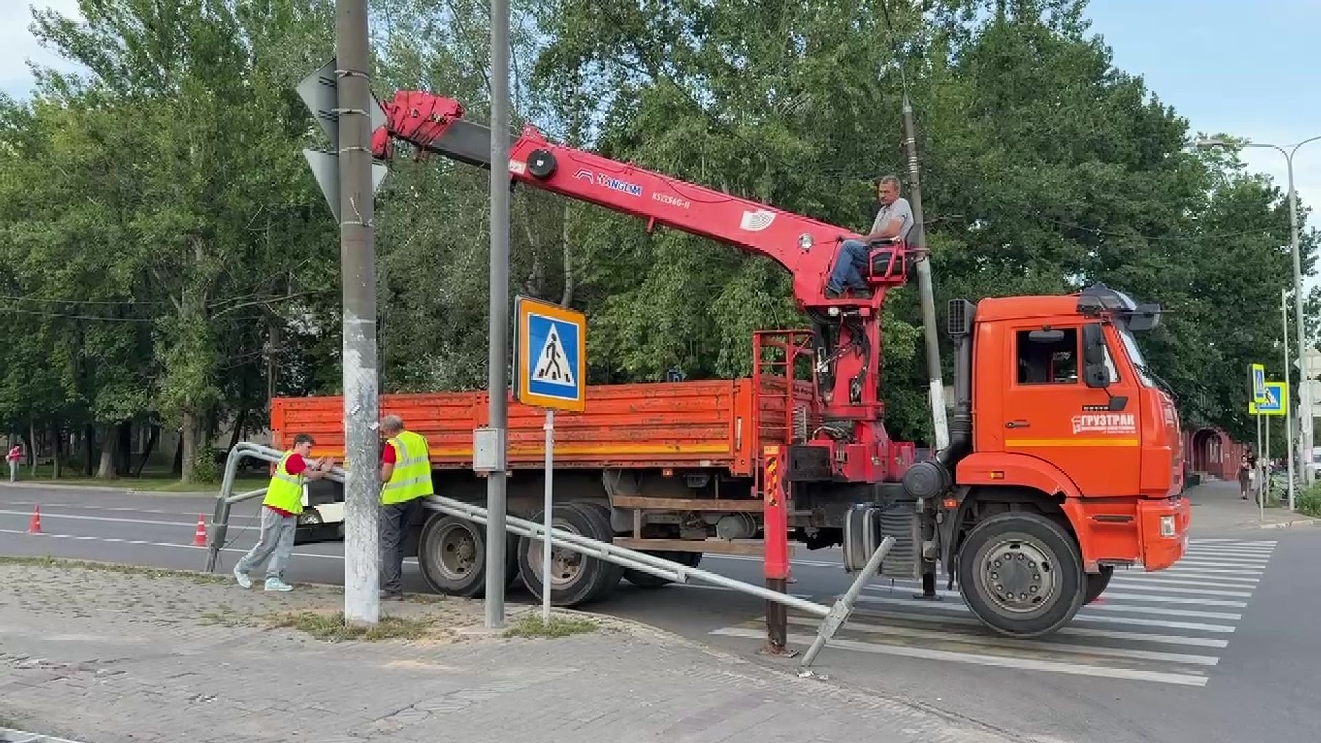 Реутов, сваетофор, движение, пешеходы, автомобилисты, ПДД,