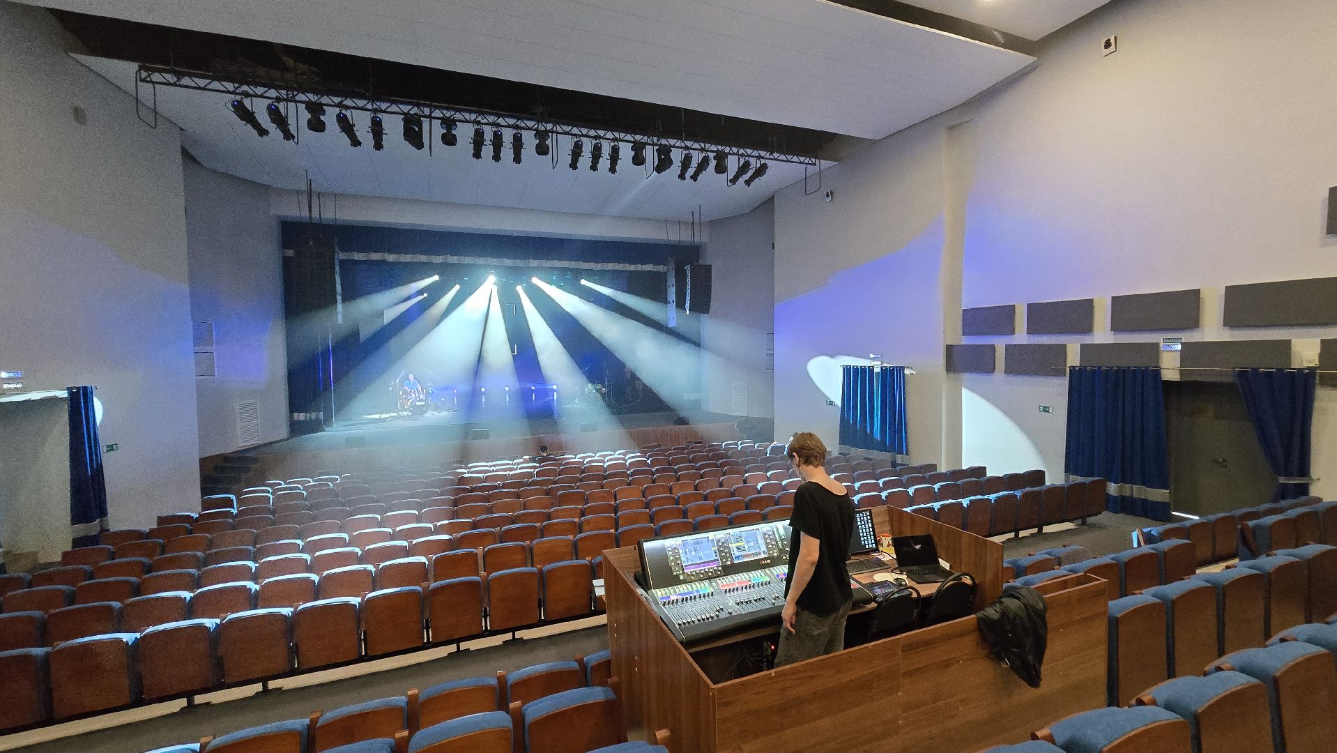 Коломна, концерт, игра на барабанах,