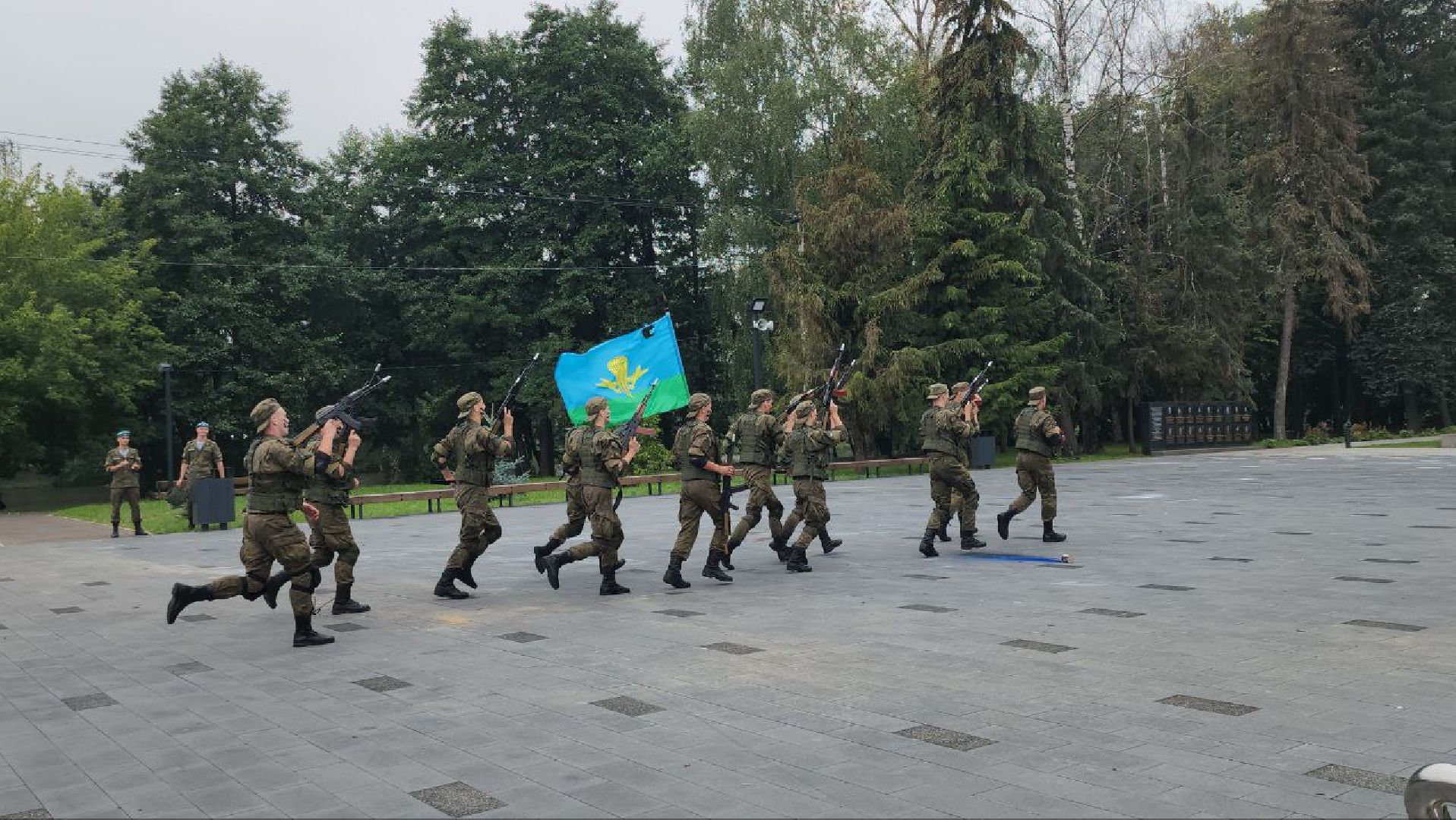 ЛУХОВИЦЫ, ДЕНЬ ВДВ,