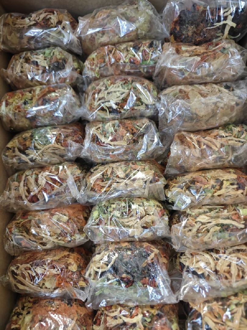 сво, бойцы, гуманитарная помощь, волонтеры, медикаменты, свечи, сети,