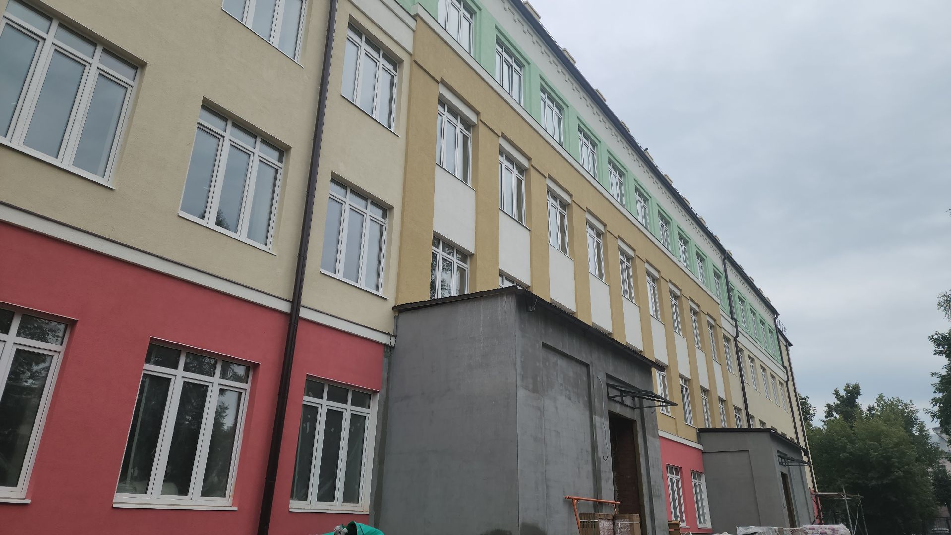 серпухов, школа 1, капитальный ремонт школы, депутат мособлдумы, улица советская,