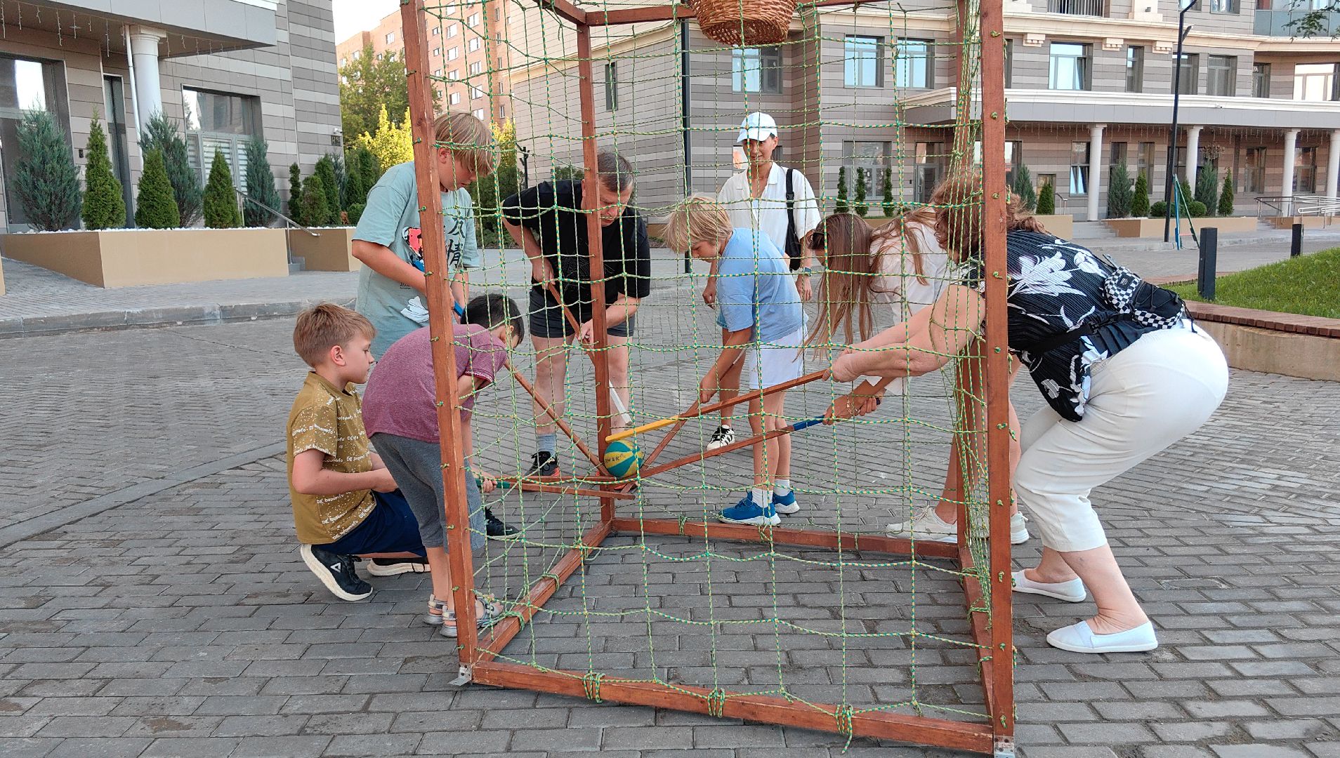 жилой комплекс, дом, семья, квест, девиз,