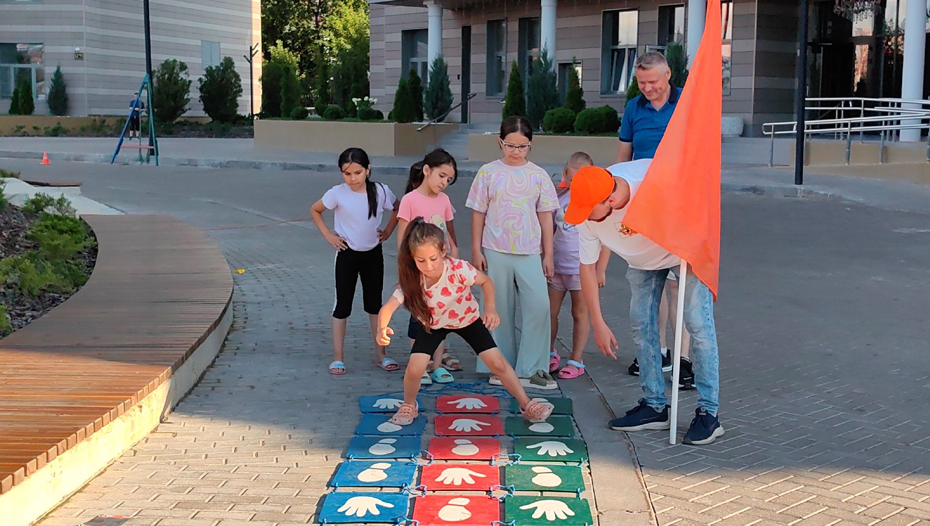 жилой комплекс, дом, семья, квест, девиз,