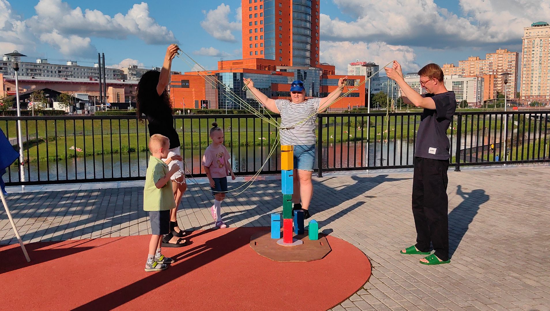 жилой комплекс, дом, семья, квест, девиз,