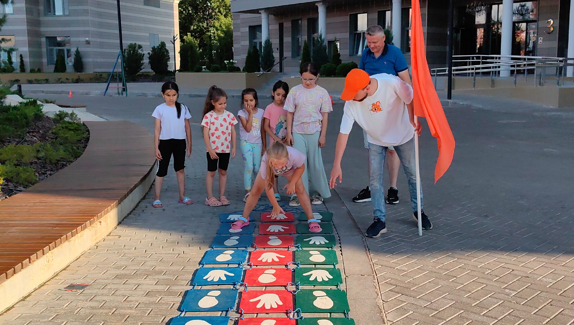 жилой комплекс, дом, семья, квест, девиз,