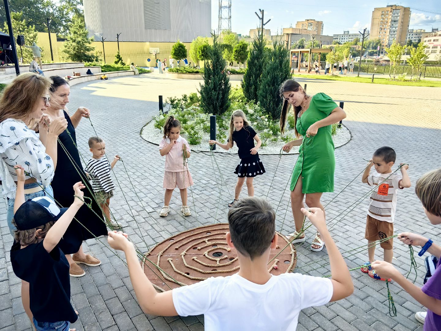 жилой комплекс, дом, семья, квест, девиз,