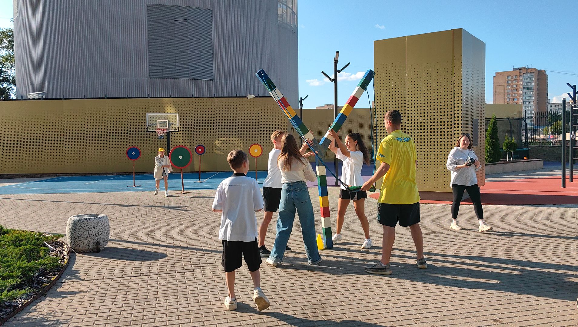 жилой комплекс, дом, семья, квест, девиз,