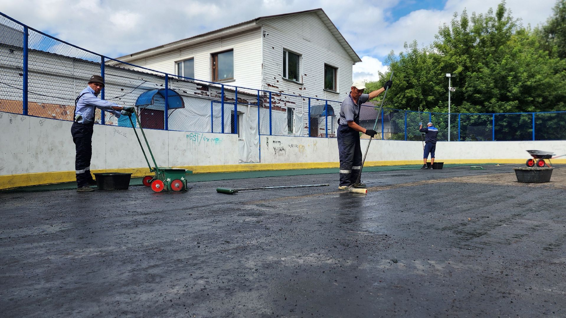 замена покрытия, благоустройсво, спорт, спорт - это жизнь, дети, досуг, спортплощадка, спортивная площадка, кроссфит, футбол, хоккей, хоккейная коробка ,