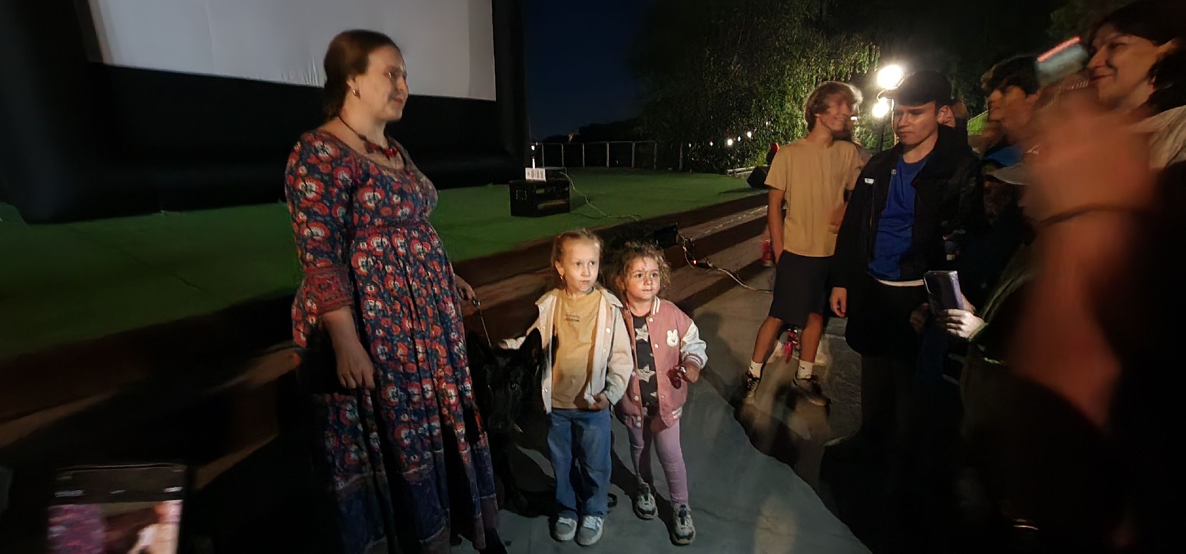 долгопрудный, x-легион, парк мысово, фронтовая собака, амфитеатр, кинопоказы под открытым небом, авторское кино,