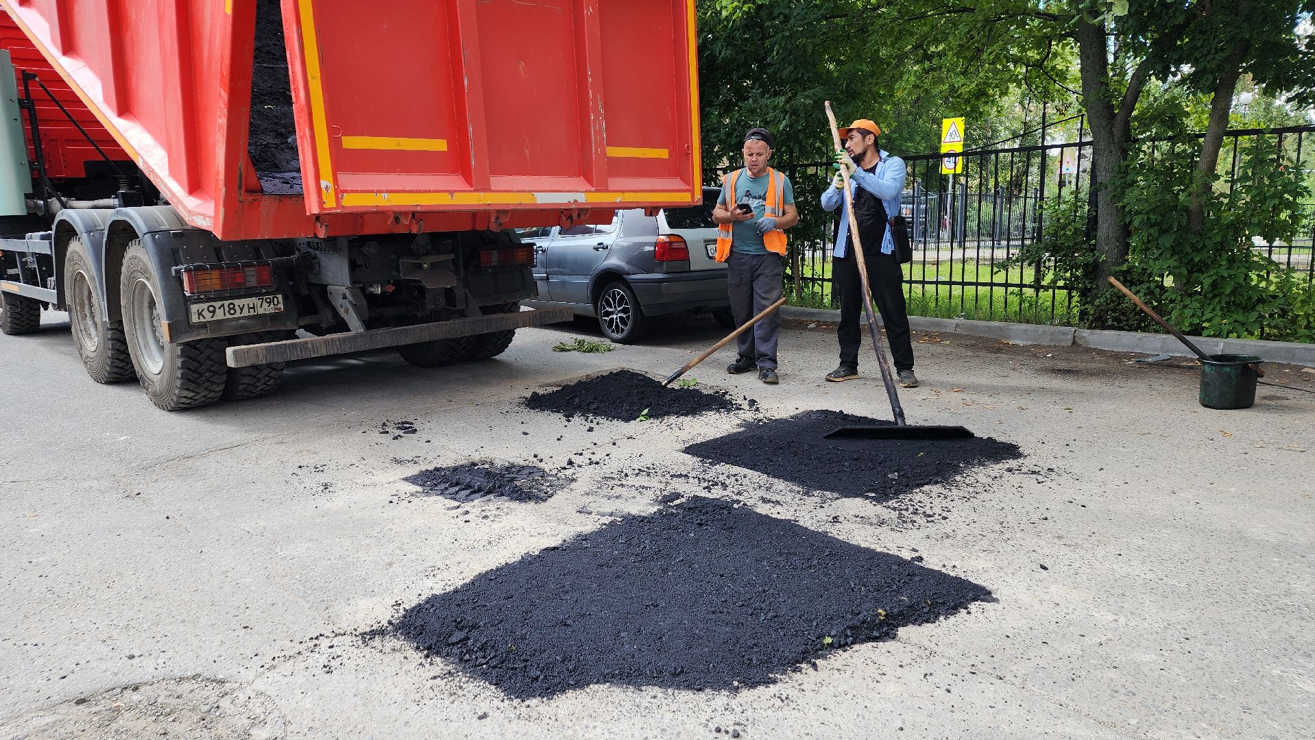 вертикалки, ивантеевка, жкх, дорожный ремонт, ямочный ремонт, асфальтовая крошка, асфальтовое покрытие, коммунальная служба,