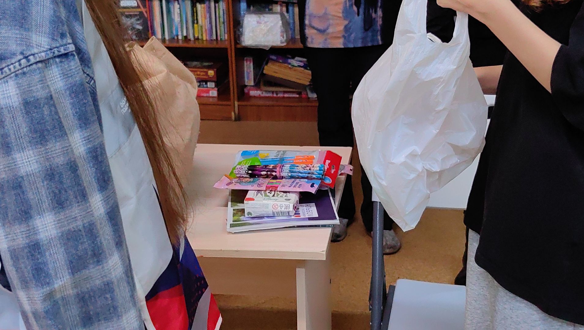 акция, волонтеры, доброе дело, сво, канцтовары,