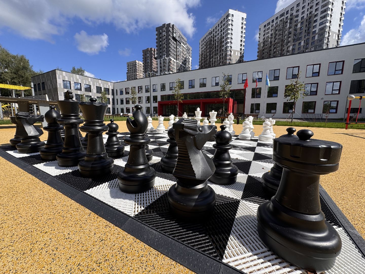 Новая школа в Одинцово, Клубничное поле, Строиетльство школы,