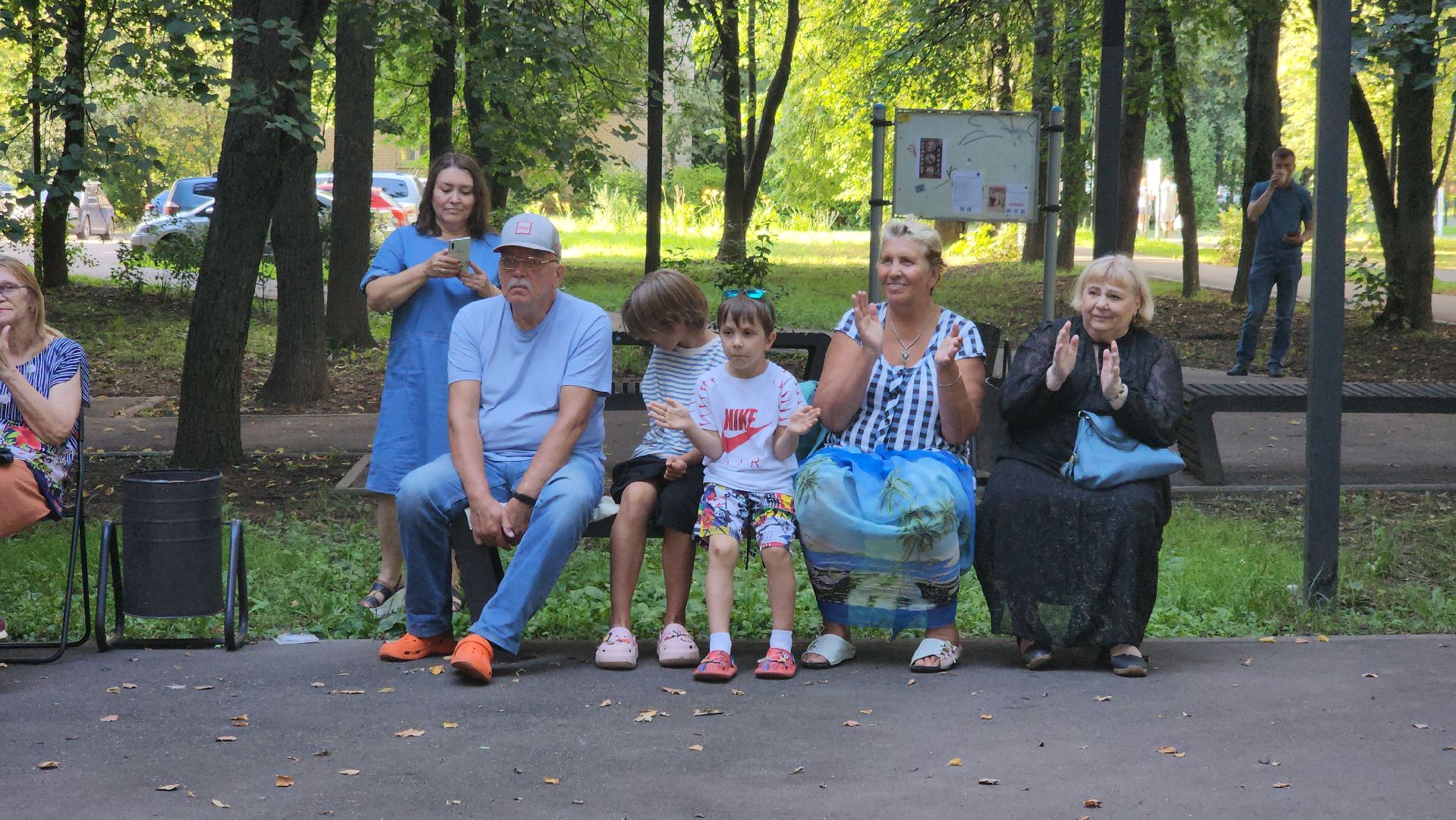долгопрудный, международный день кошек, центральная библиотека, концерт, сквер, поющая строка, бездомные животные,