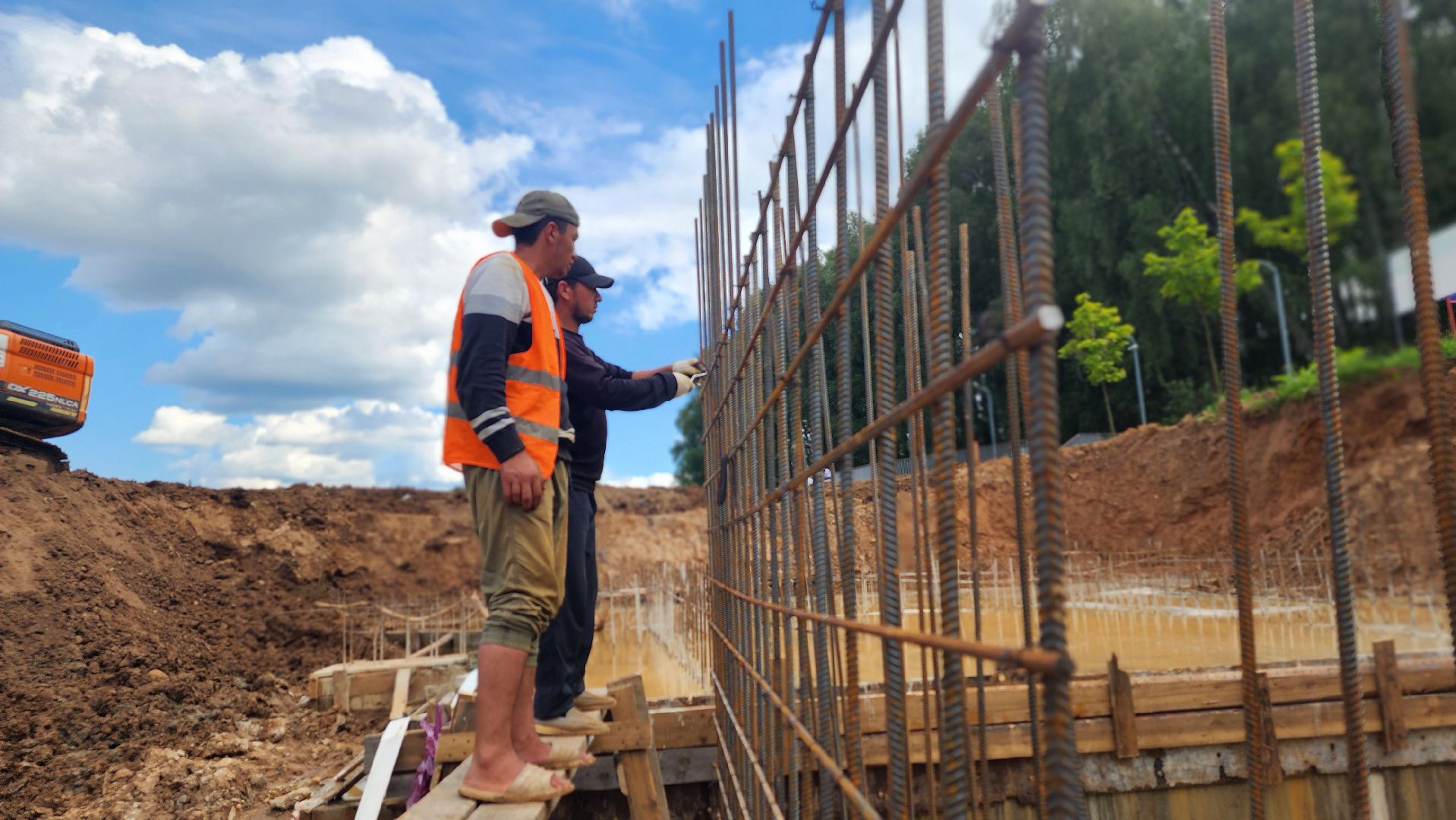 волоколамск, ремонт гидросооружения, плотина на реке городня,