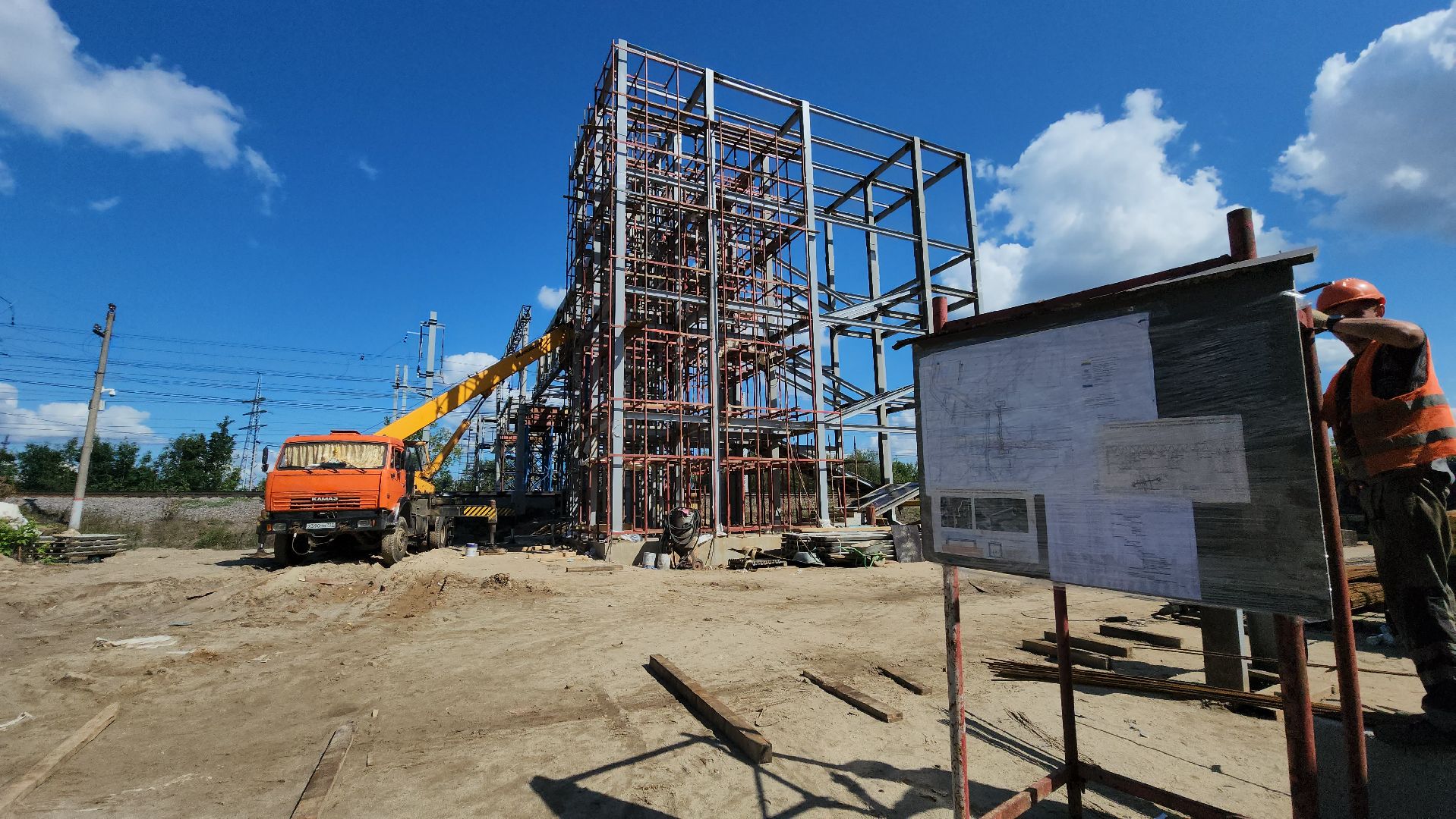 Пешеходный мост, Мост над железной дорогой, Бетонирование , Лобня,