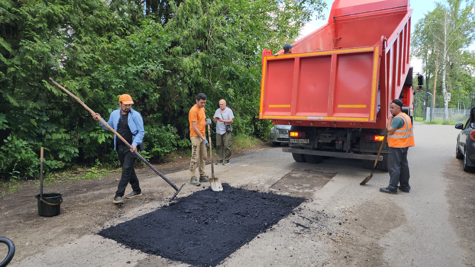 вертикалки, ивантеевка, проезд, ямочный ремонт, жители, ремонт асфальтового покрытия,благоустройство,