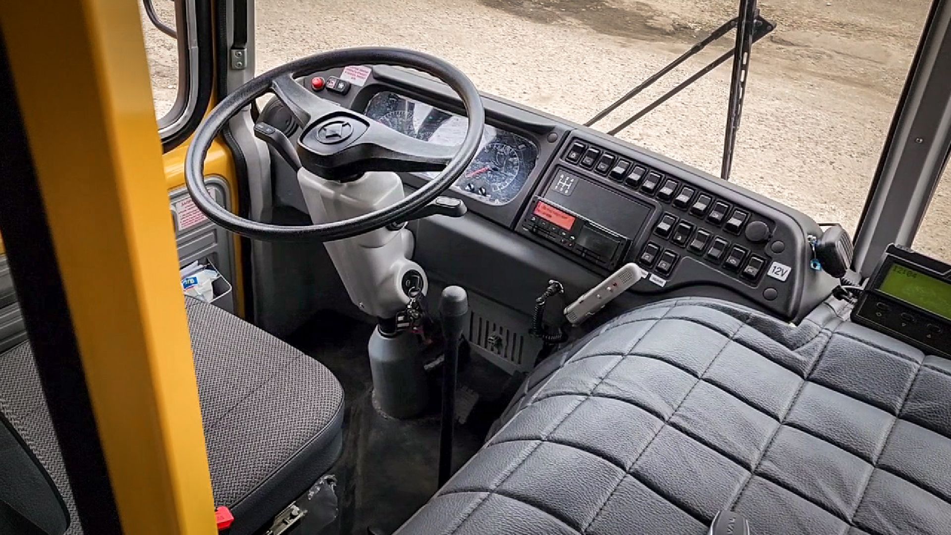 школьные автобусы , подготовка школьных автобусов к новому учебному году ,  раменский округ, никитская школа,